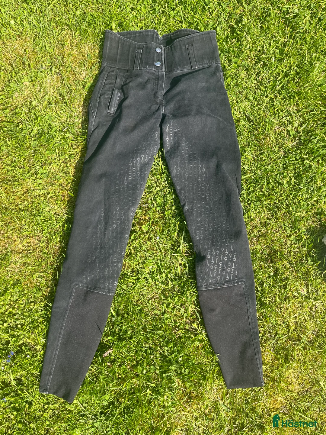 Ridbyxor ryttarutrustning till salu: Helskodda ridbyxor, barn  i Uppsala - Annons 1