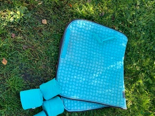 Schabrak & Vojlockar hästutrustning till salu: Eskadron schabrak i Rånäs - Annons 2