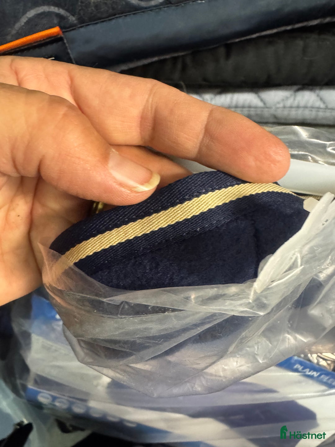 Täcken hästutrustning till salu: Jerseytäcke stl 125, nytt i Kungälv - Annons 2