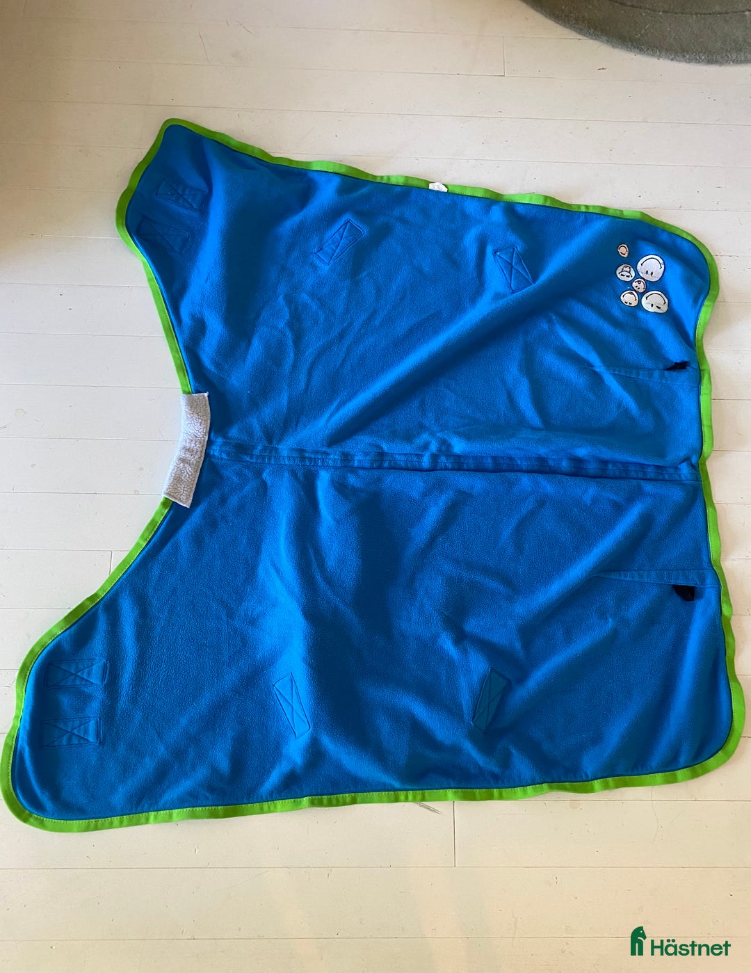 Täcken hästutrustning till salu: Fleecetäcke ponny i Lerum - Annons 2