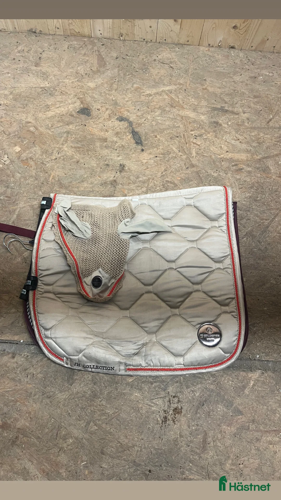 Schabrak & Vojlockar hästutrustning till salu: Massa schabrak - Annons 4