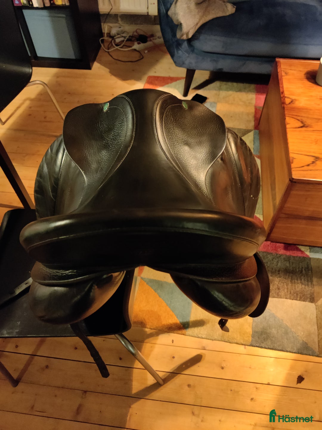 Sadlar hästutrustning till salu: Äldre sadel säljes billigt i Klockrike - Annons 7