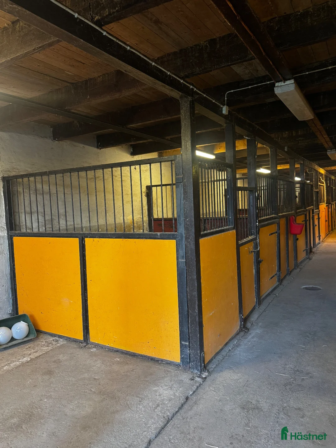 Stallinredning, stängsel & gård övrig utrustning till salu: Boxinredning säljes  - Annons 2