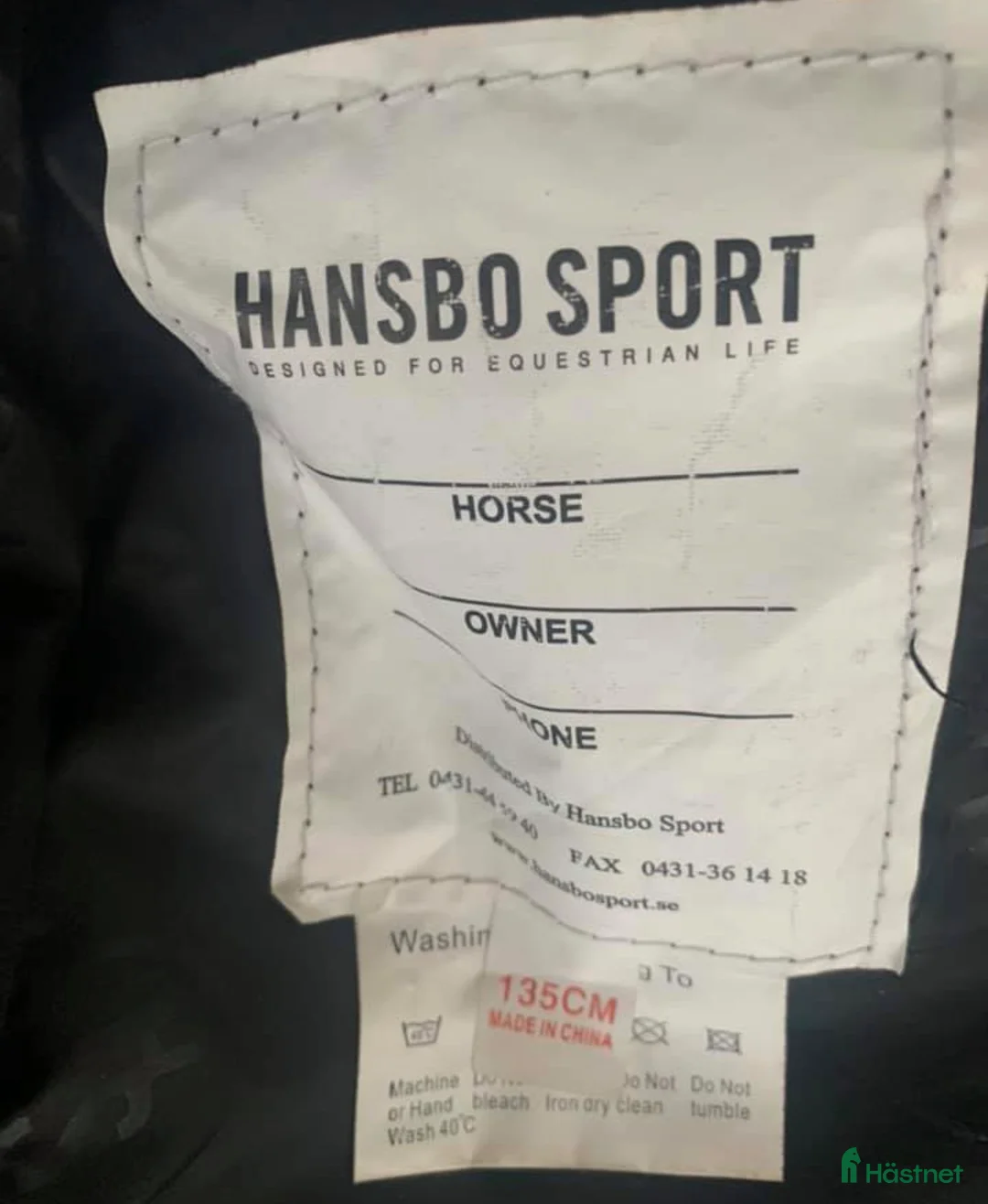 Täcken hästutrustning till salu: Vintertäcke med löstagbar hals i Stockholm - Annons 5