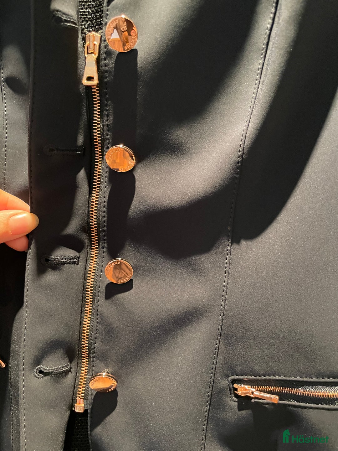 Jackor & Kavajer ryttarutrustning till salu: Snudd på oanvänd kavaj i Uppsala - Annons 3