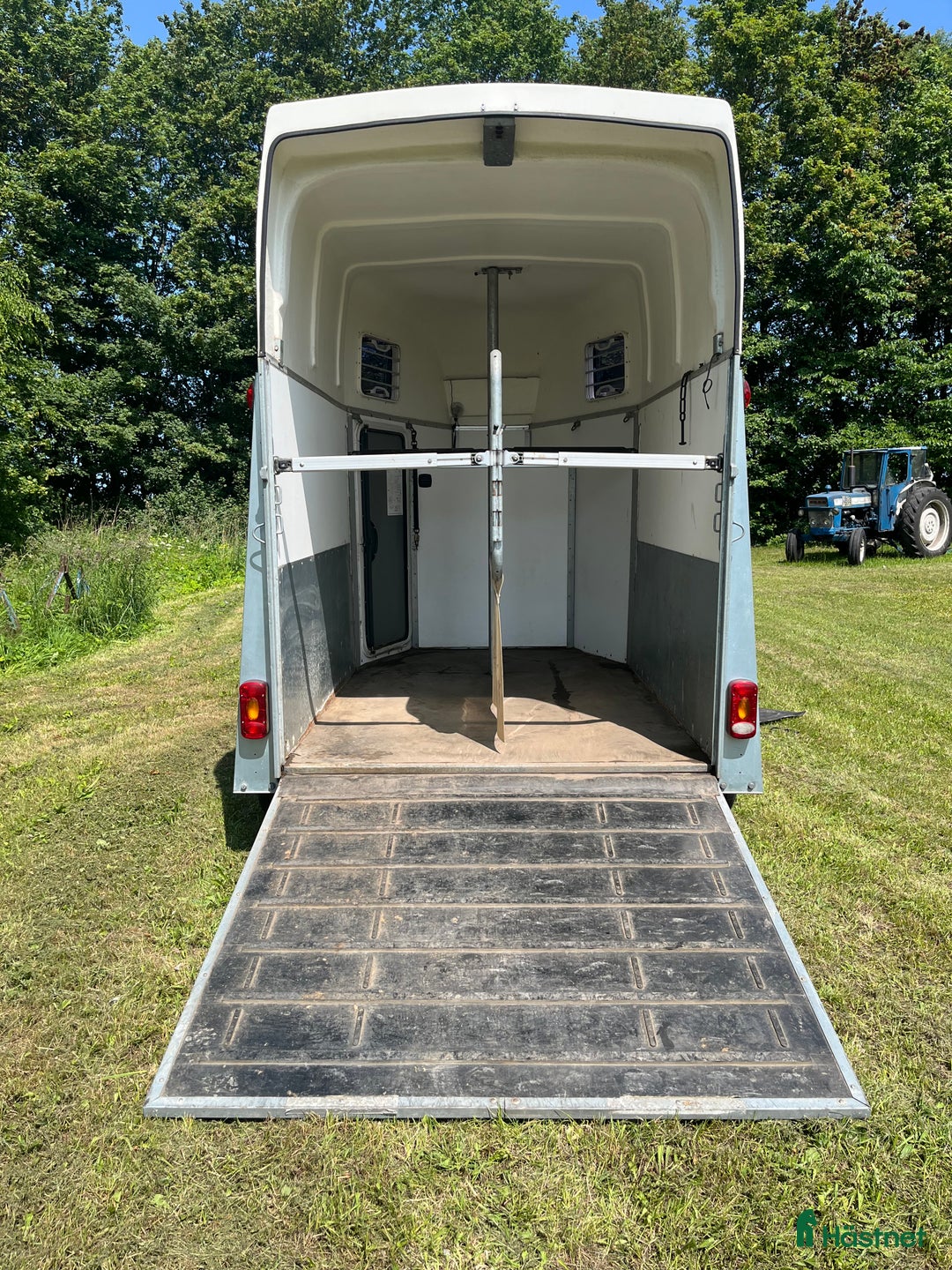 Hästtransporter  fordon & transport till salu: Välskött Thule Royal XT hög lastvikt i Kristianstad - Annons 2