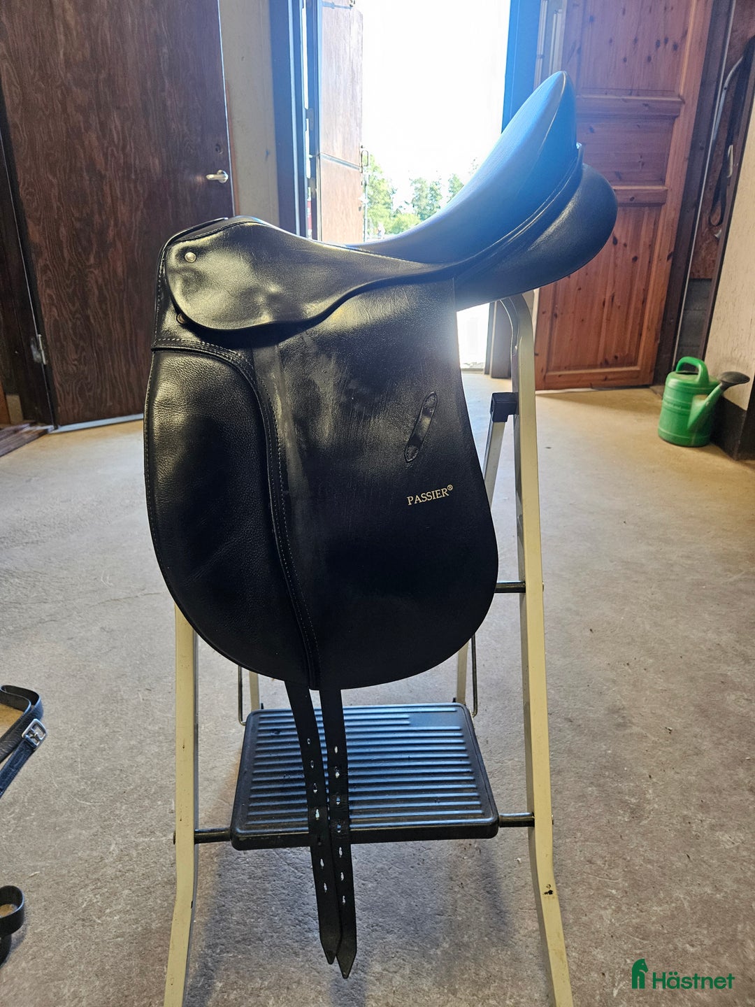 Sadlar hästutrustning till salu: Passier Corona Customized dressyrsadel – 17” i Hässleholm - Annons 1