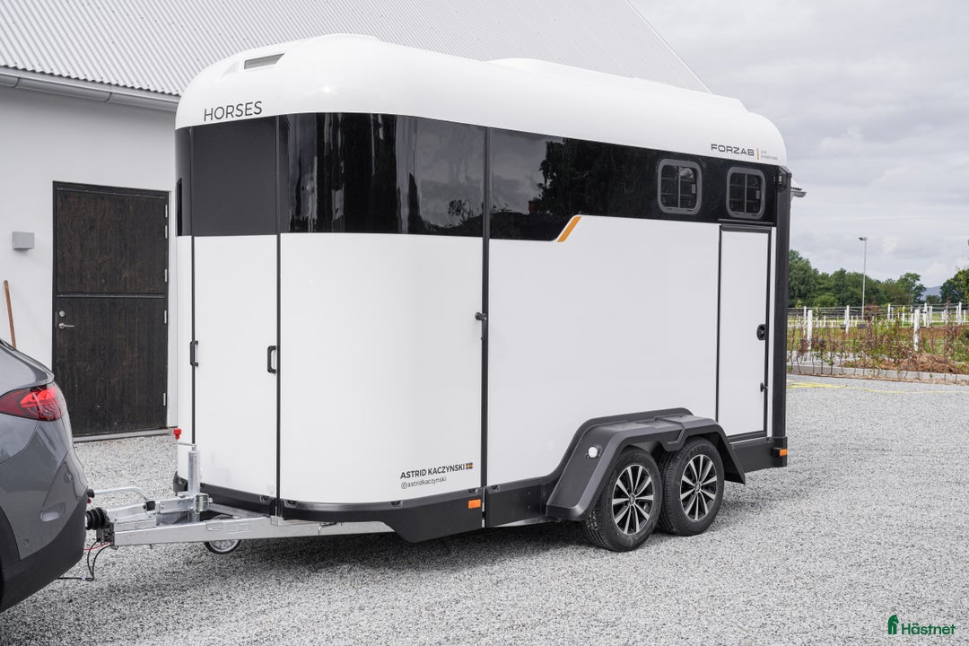 Hästtransporter  fordon & transport till salu: Forzab EQ 3 Reverse i Harestad - Annons 2