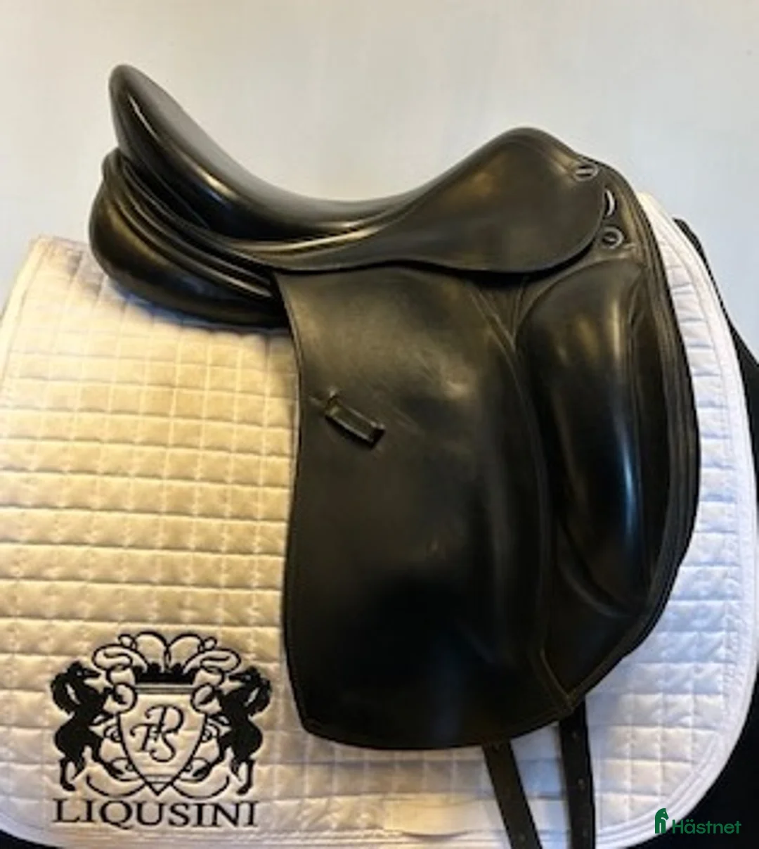 Sadlar hästutrustning till salu: Dressyrsadel ErrePlus - Annons 1