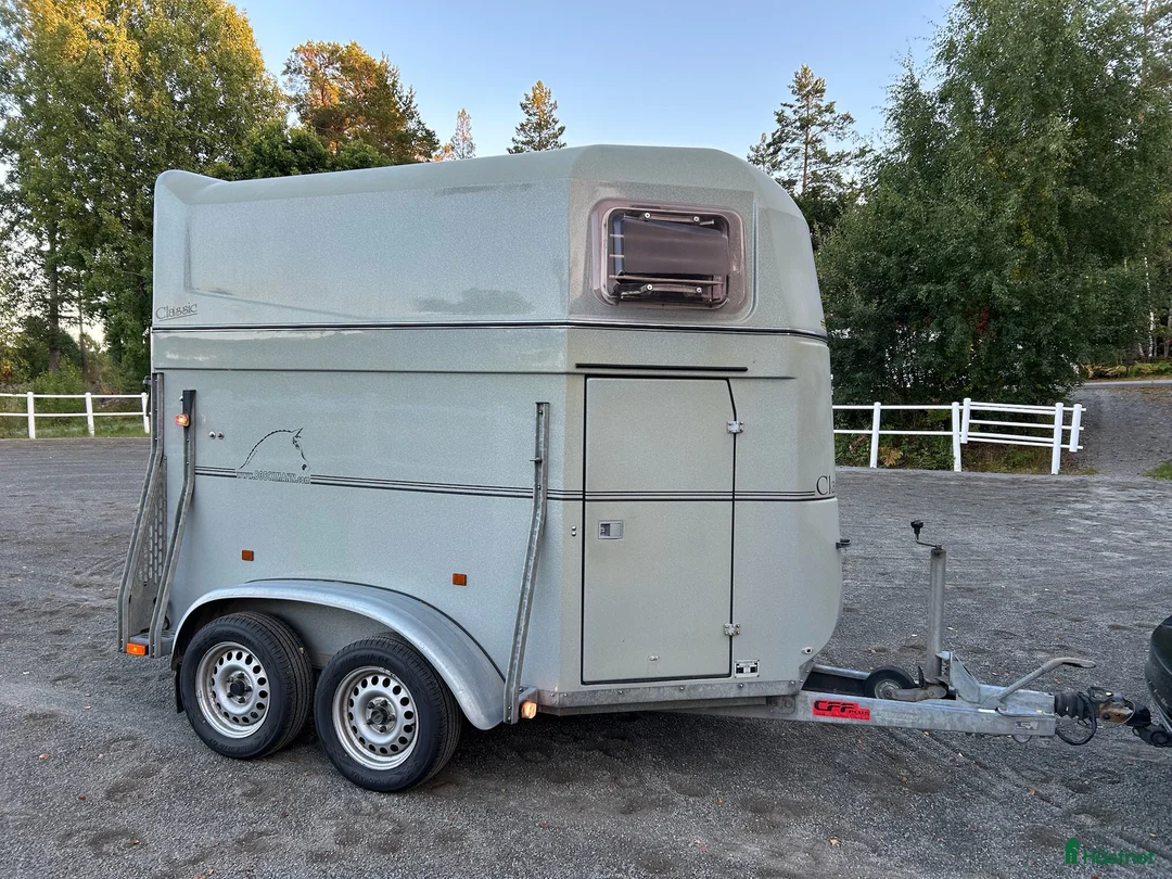 Hästtransporter  fordon & transport till salu: Böckmann hästtransport i Järna - Annons 2