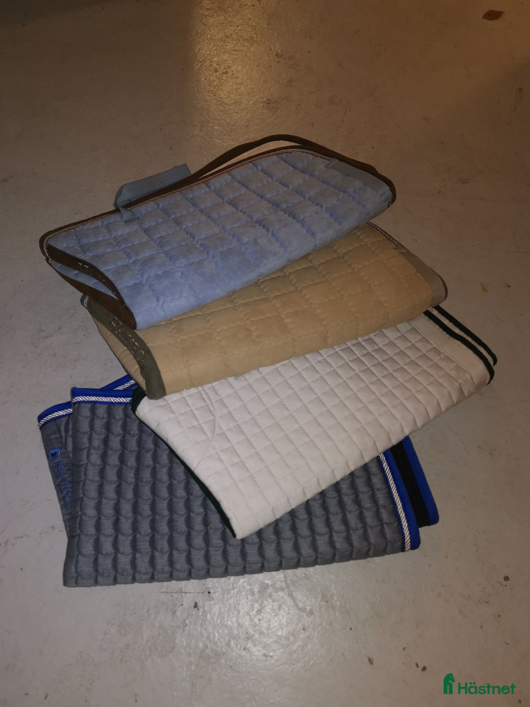 Sadeltillbehör hästutrustning till salu: Gärna paketförsäljning till ex ridskola.  - Annons 6