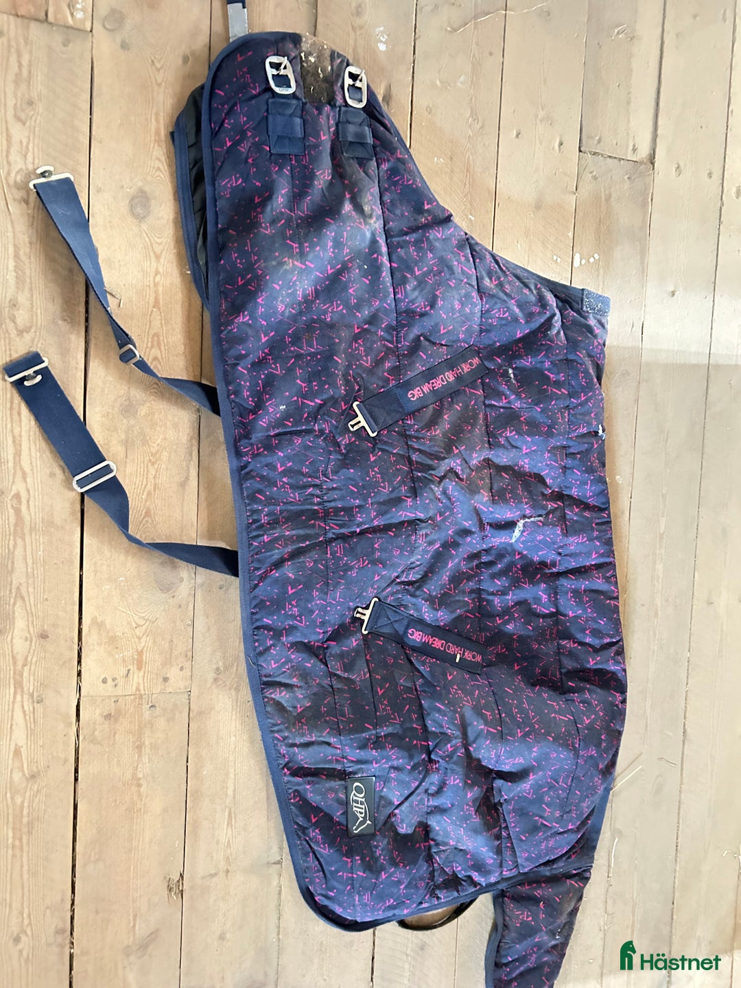 Täcken hästutrustning till salu: Blandade ponnytäcken i Spånga - Annons 2