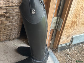 Ridstövlar ryttarutrustning till salu: Cavallo Linus dressyr stövlar i Vikarbyn - Annons 3