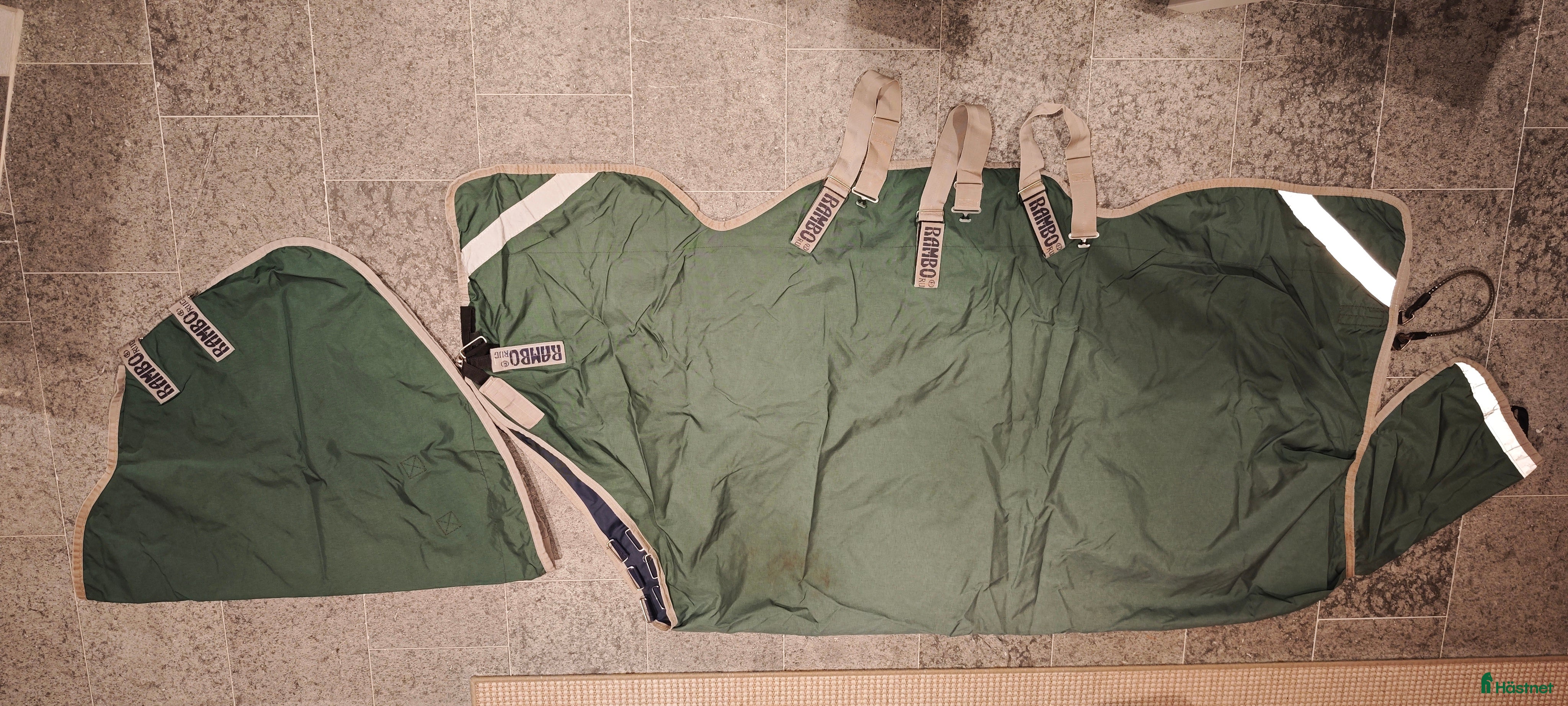 Täcken hästutrustning till salu: Rambo utetäcke  i Höllviken - Annons 3