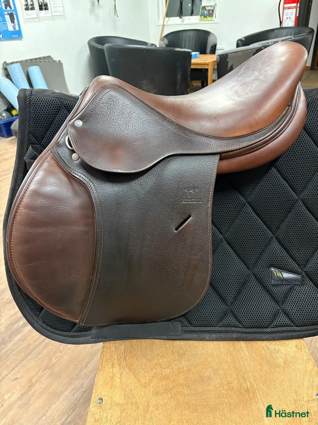 Sadlar hästutrustning till salu: Välvårdad Antaressadel i Katrineholm - Annons 2