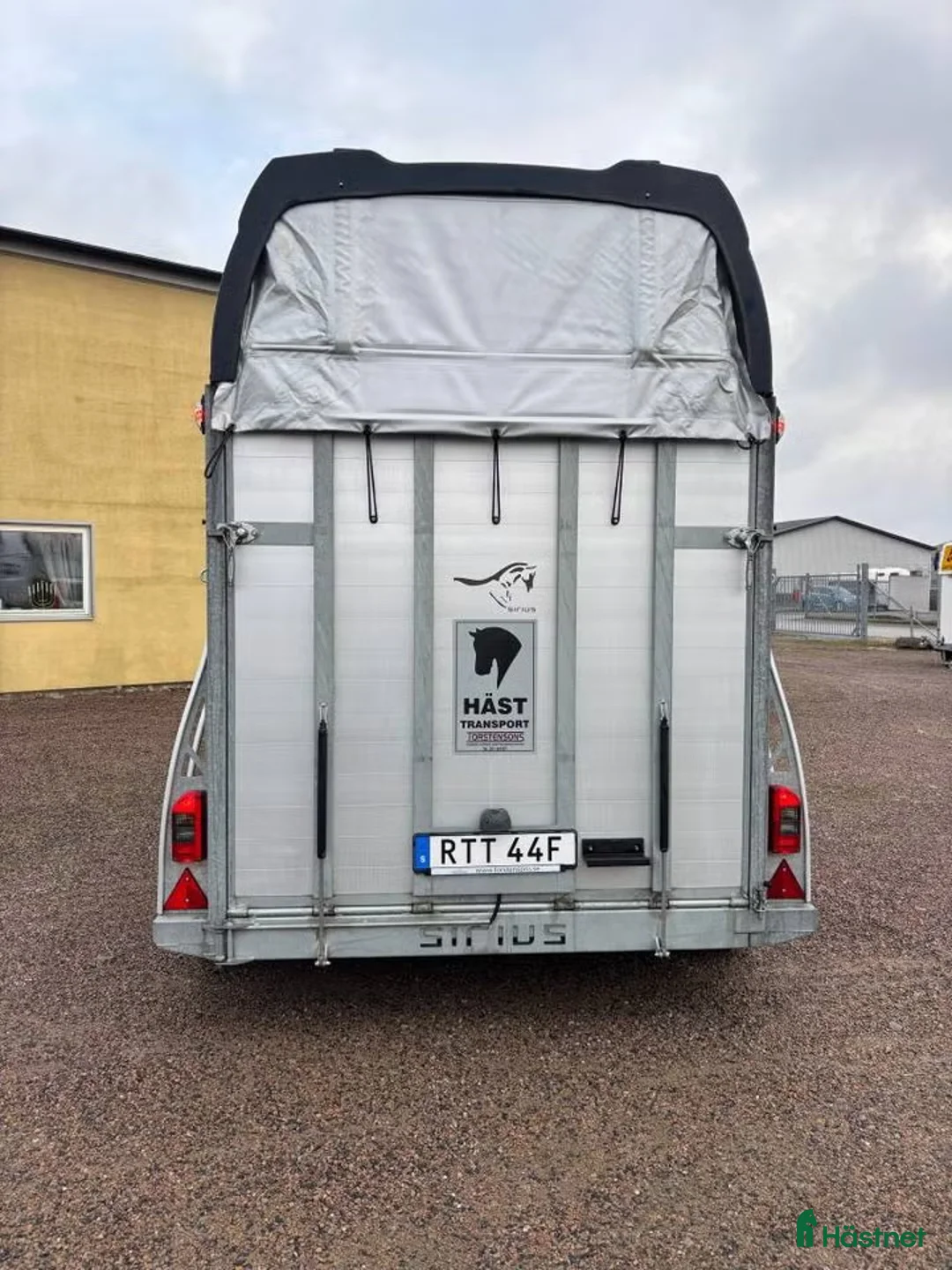 Hästtransporter  fordon & transport till salu: Mycket fint skick! i Skurup - Annons 5