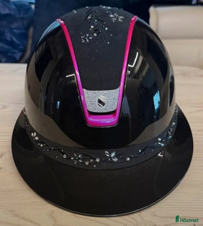 Hjälmar ryttarutrustning till salu: Miss Shield V.2 - Annons 2