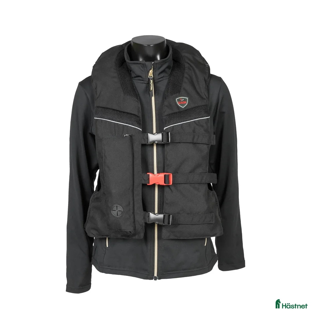 Säkerhetsvästar ryttarutrustning till salu: Paketpris EQ3 Spark Air Vest (Spark M2) strl Small - Annons 5