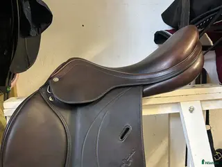 Sadlar hästutrustning Equipe expression hoppsadel - Annons 1