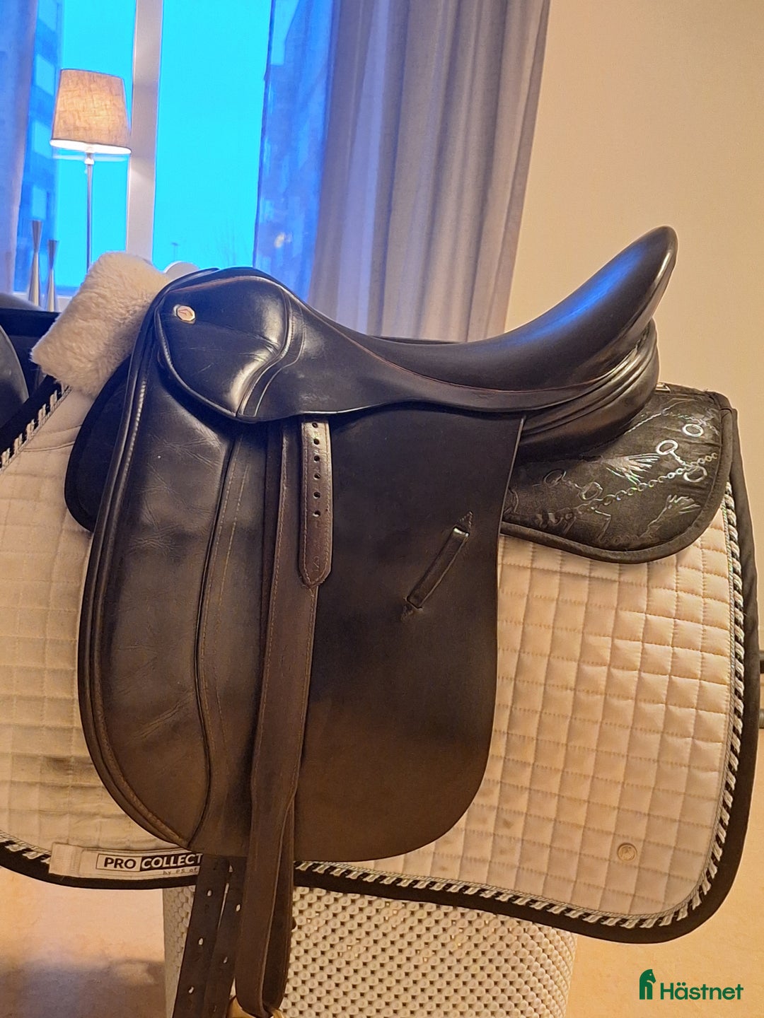 Sadlar hästutrustning till salu: Piab Elegant Classic sadel 17/vid i Norrköping - Annons 1