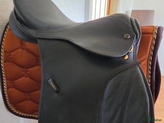 Sadlar hästutrustning till salu: Kingston allround sadel i Karlskrona - Annons 1