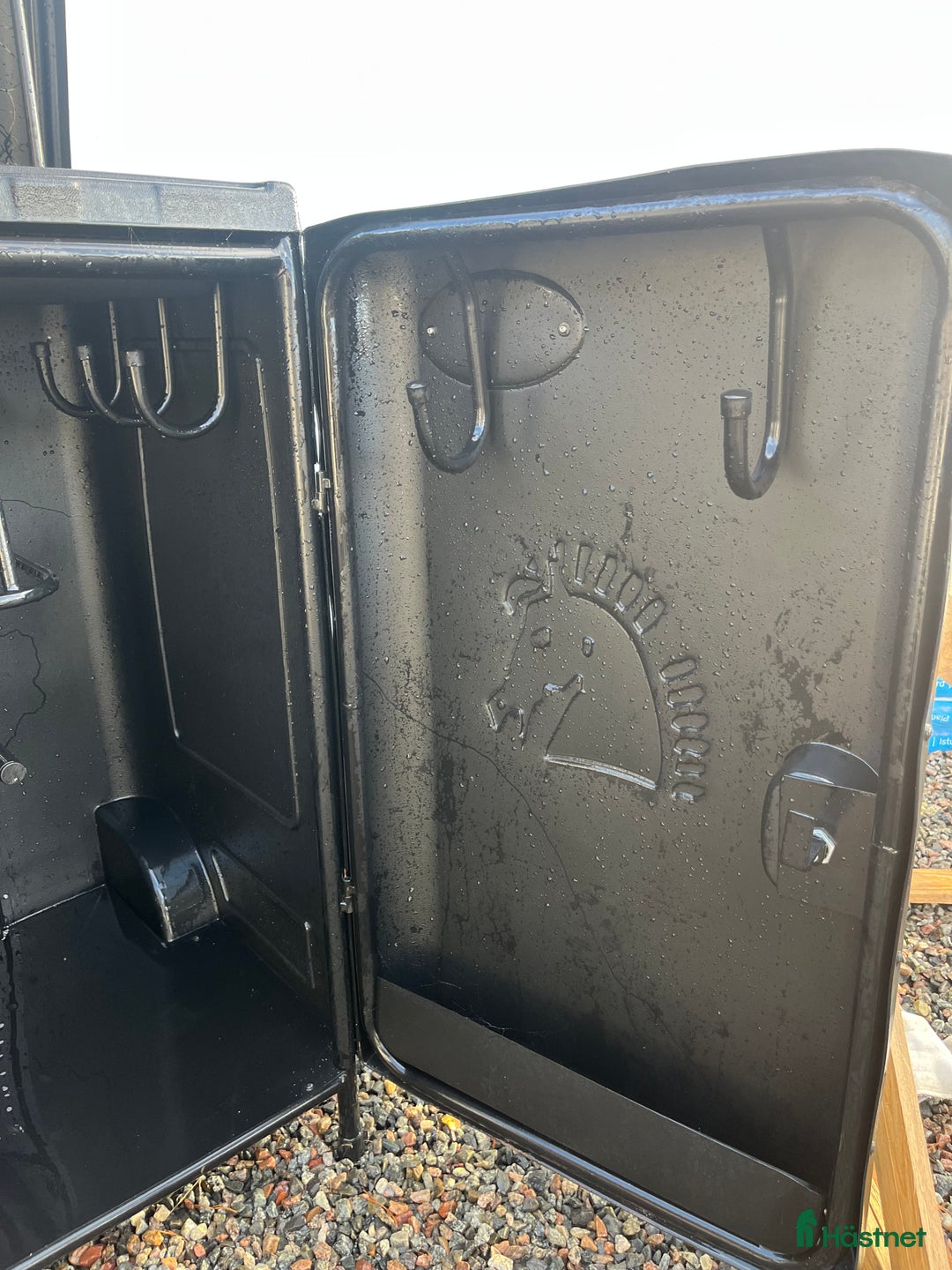 Hästinspirerad heminredning övrig utrustning till salu: Showmaster hästskåp i Västerås - Annons 4