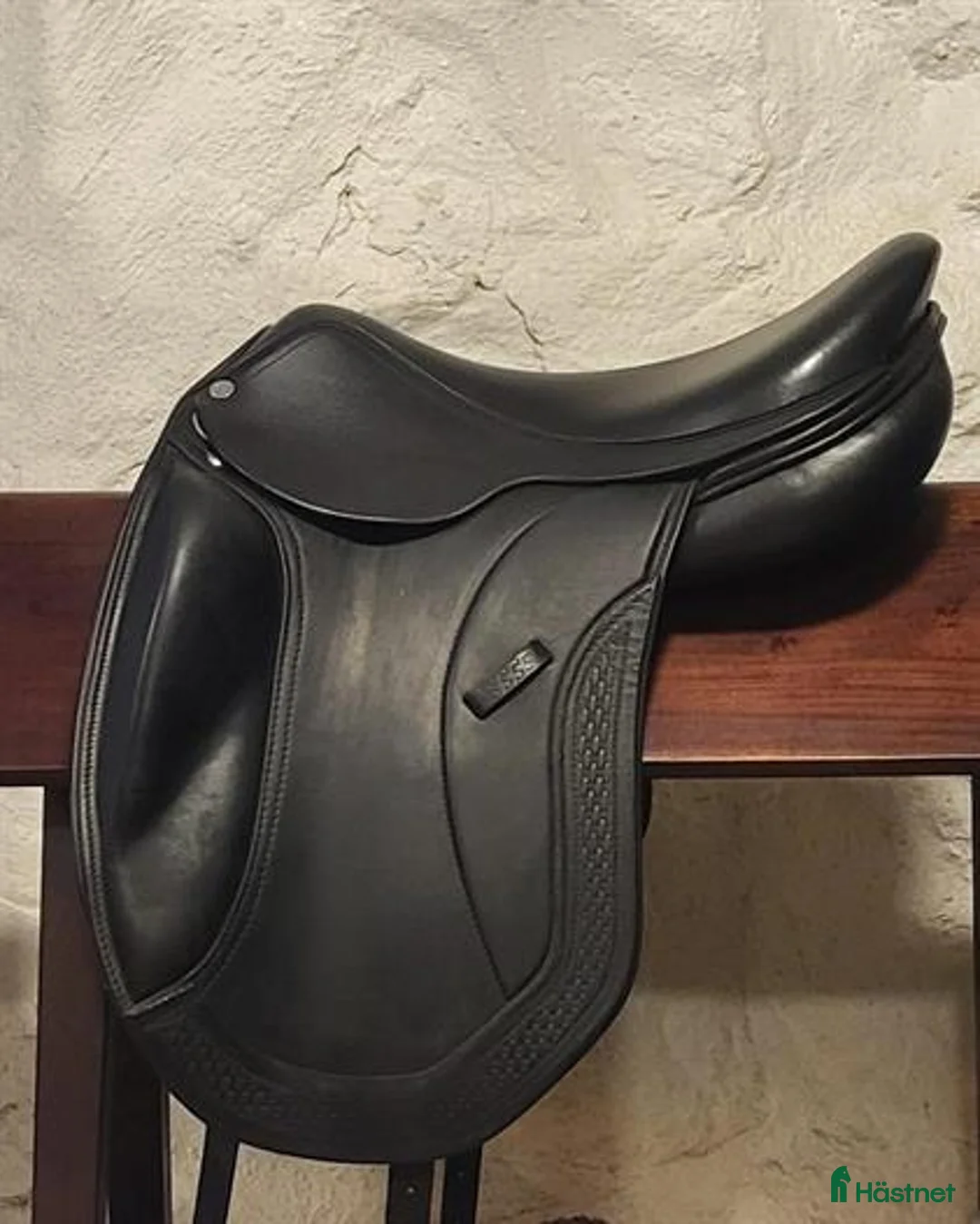 Sadlar hästutrustning till salu: Ergo x2 salmiak 17.5 tum i Åstorp - Annons 1