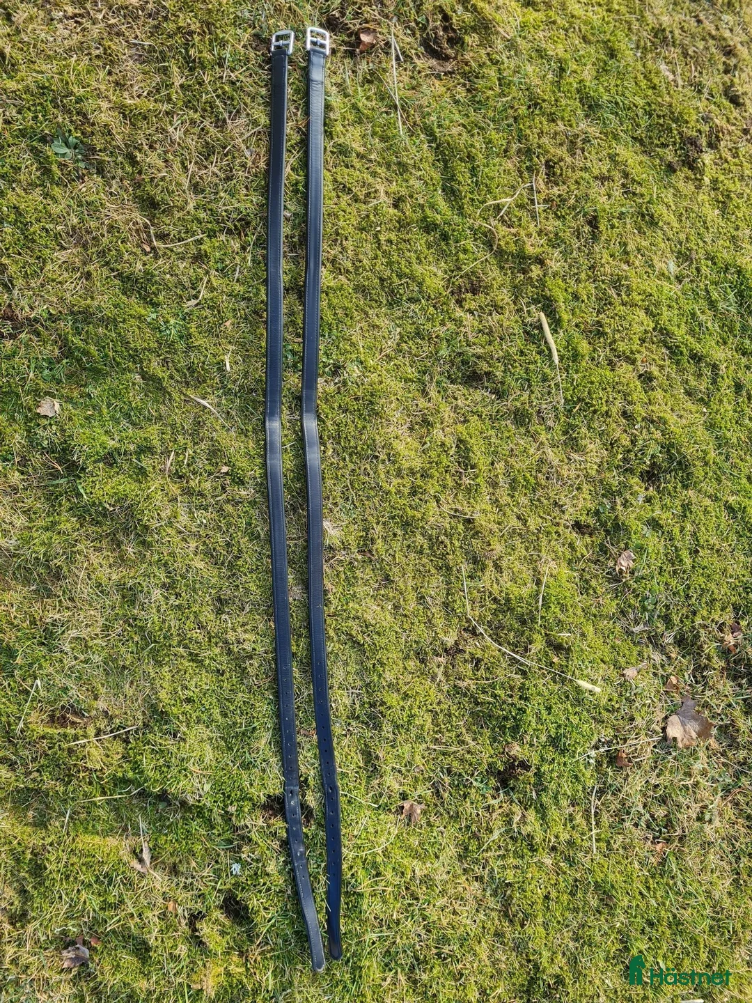 Sadeltillbehör hästutrustning till salu: Svarta Equipe stigläder i kalvskinn, 135 cm i Forserum - Annons 3