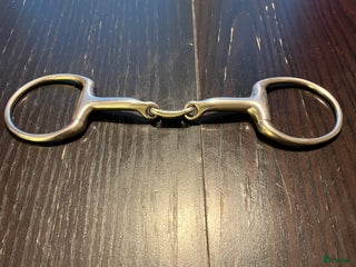 Bett hästutrustning till salu: Hrimnir tredelat bett, 11,5 i Sundbyberg - Annons 3