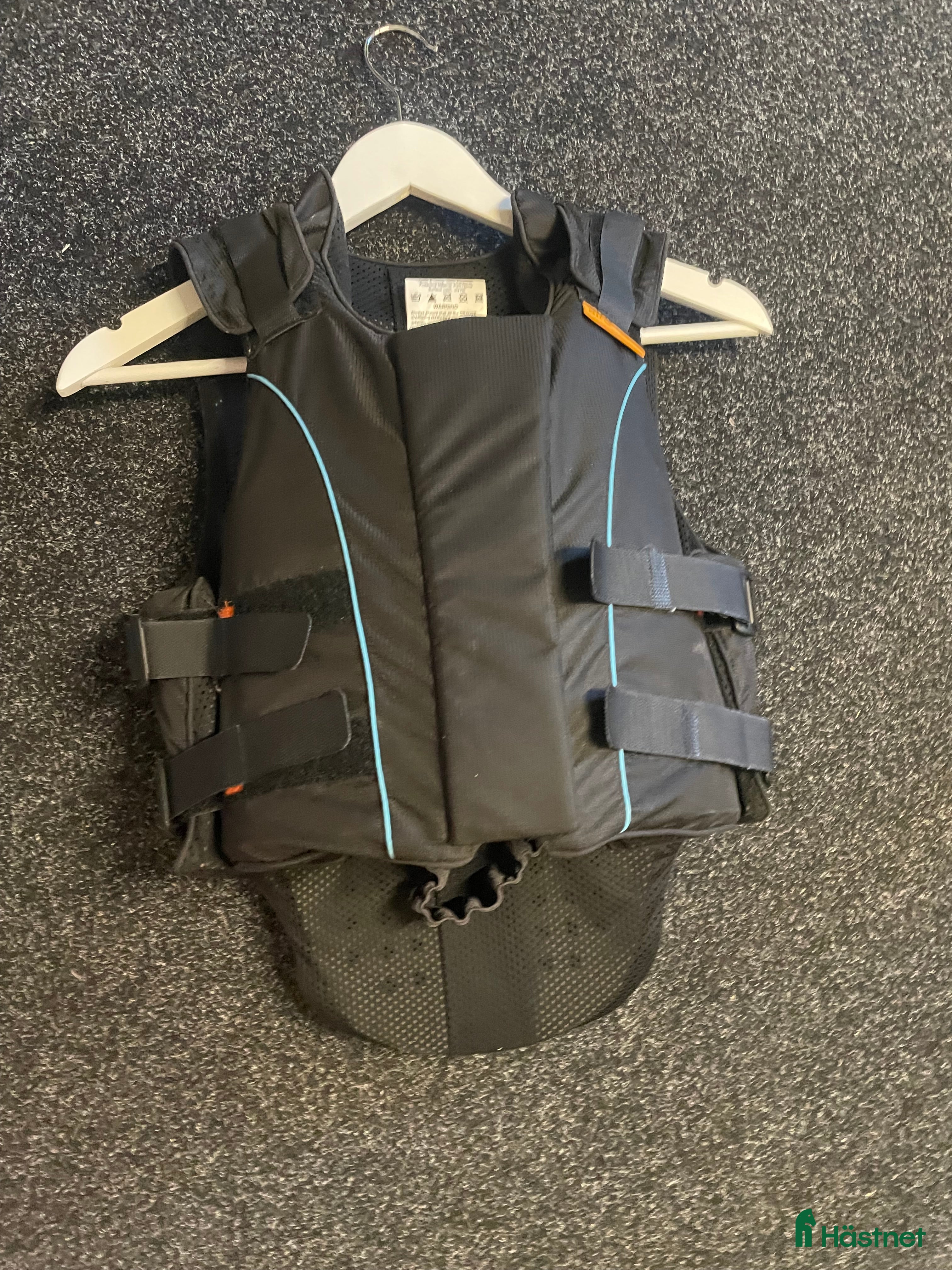 Säkerhetsvästar ryttarutrustning till salu: Säkerhetsväsk i Umeå - Annons 4