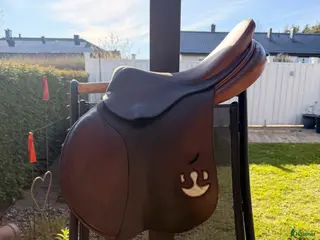 Sadlar hästutrustning Fin Bruno Delgrange sadel - Annons 10