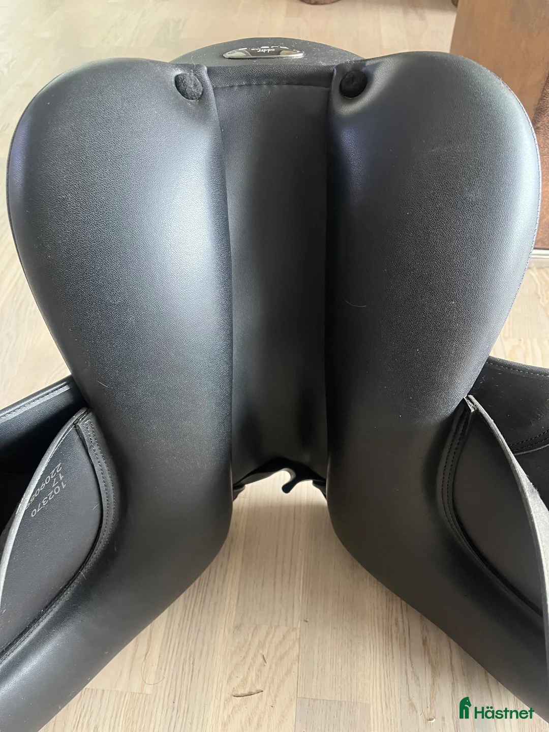 Sadlar hästutrustning till salu: Lippo dressyrsadel - Annons 6