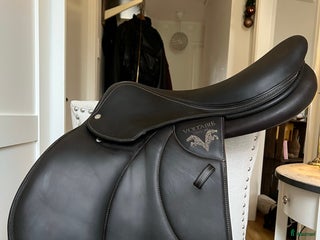 Sadlar hästutrustning till salu: Voltaire Palm Beach 17,5 i Borås - Annons 3