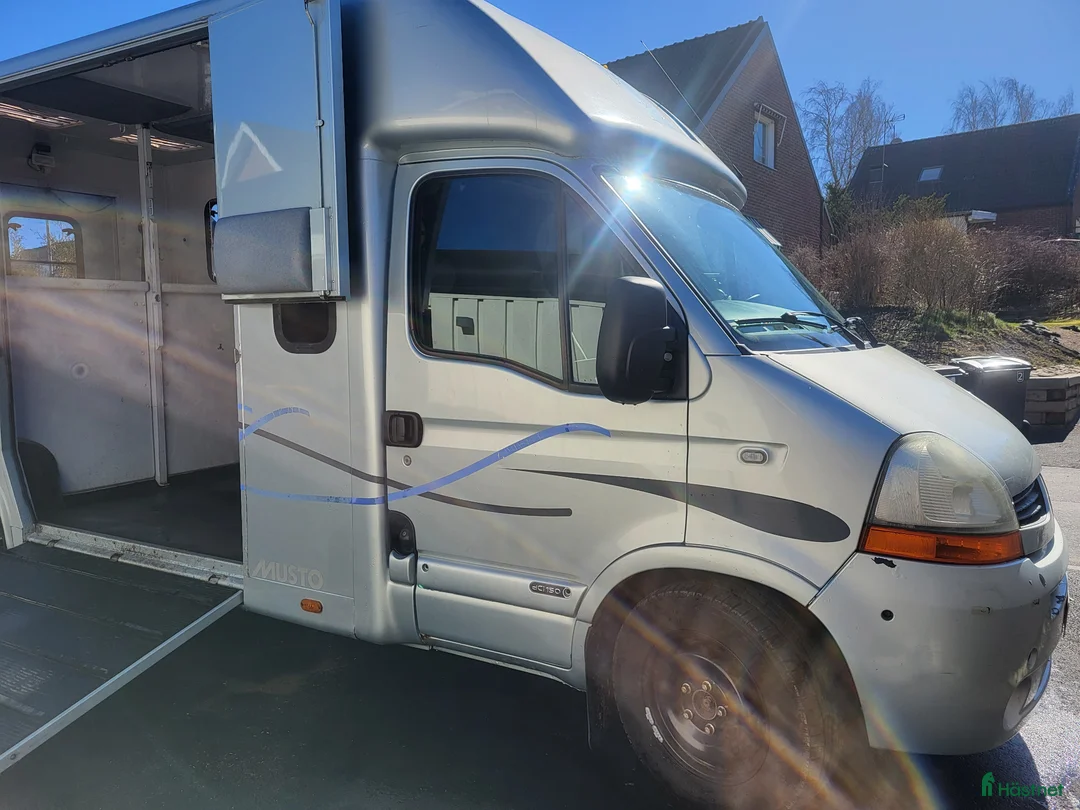 Hästlastbilar  fordon & transport till salu: 5 sitsig Automat - Annons 2