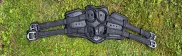 Sadeltillbehör hästutrustning till salu: Stübben Equisoft sadelgjord 80 cm dressyr - Annons 3