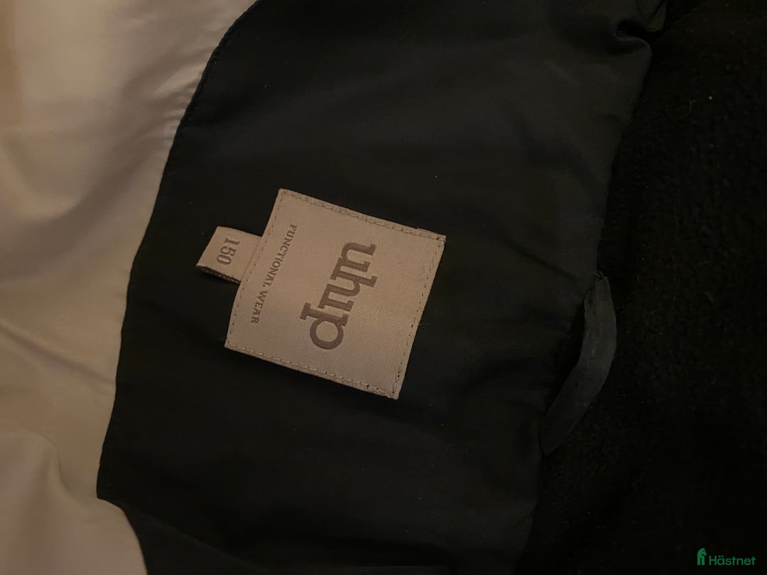 Jackor & Kavajer ryttarutrustning till salu: Junior boy parka Ice 150 i Uppsala - Annons 3