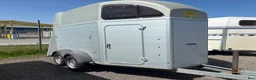 Hästtransporter  fordon & transport till salu: Alu trailer med sadelkammare  - Annons 2