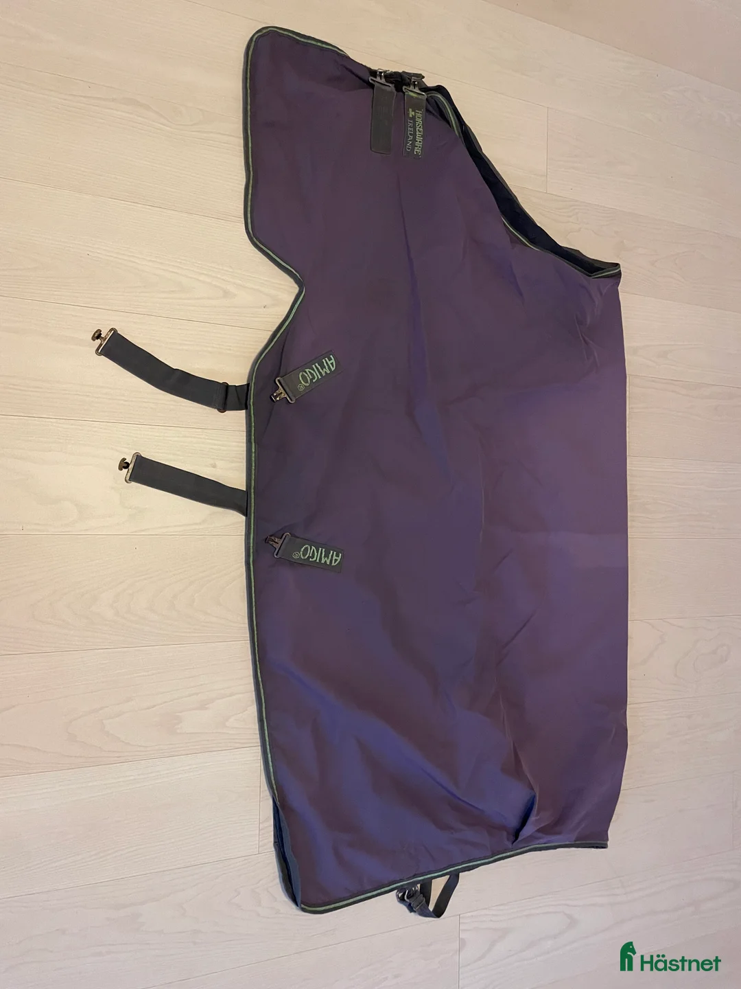 Täcken hästutrustning till salu: Regntäcke från Amigo!  i Strandbaden - Annons 1