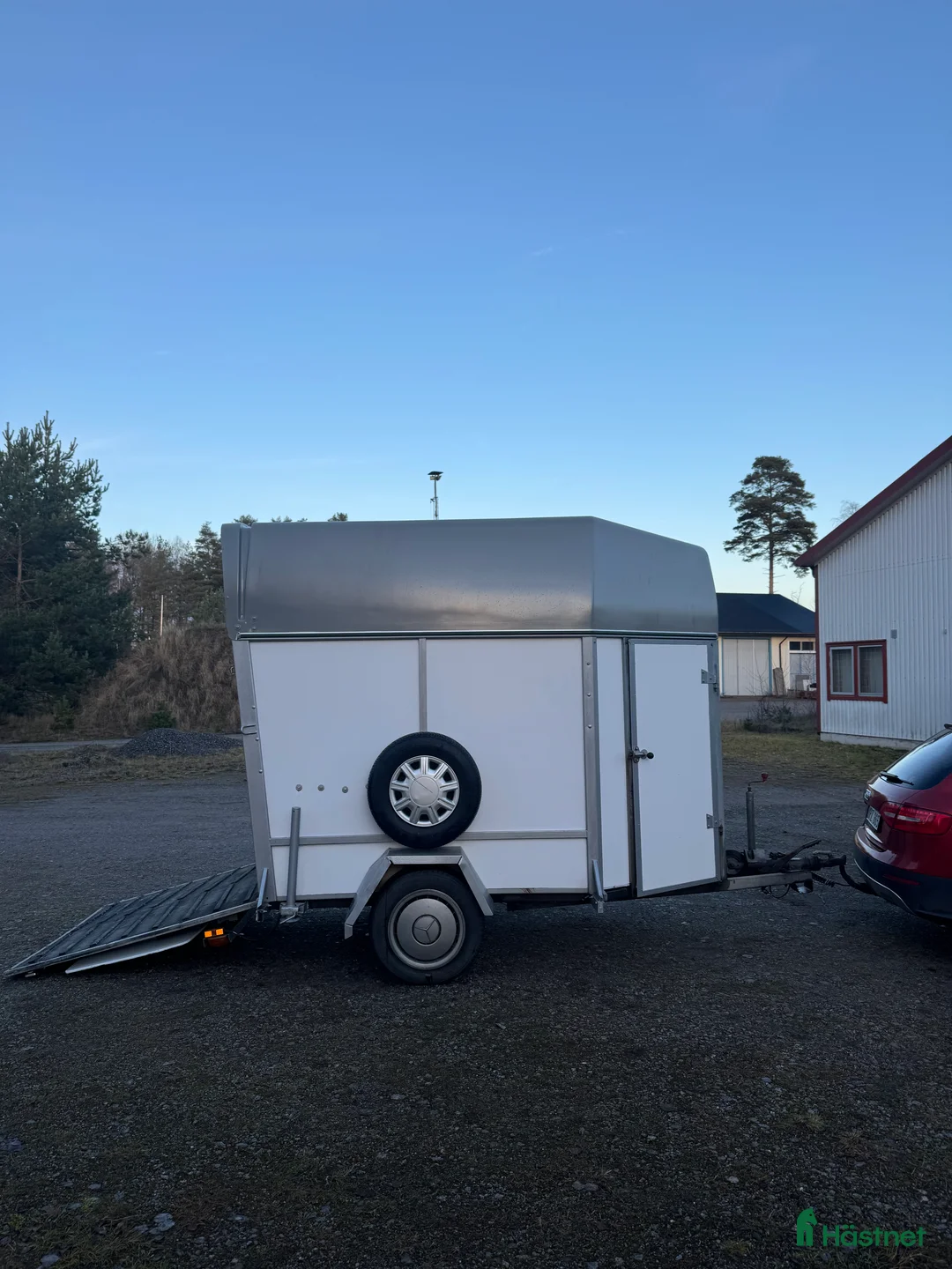 Hästtransporter  fordon & transport till salu: Renoverat tranesläp i Lidköping - Annons 3