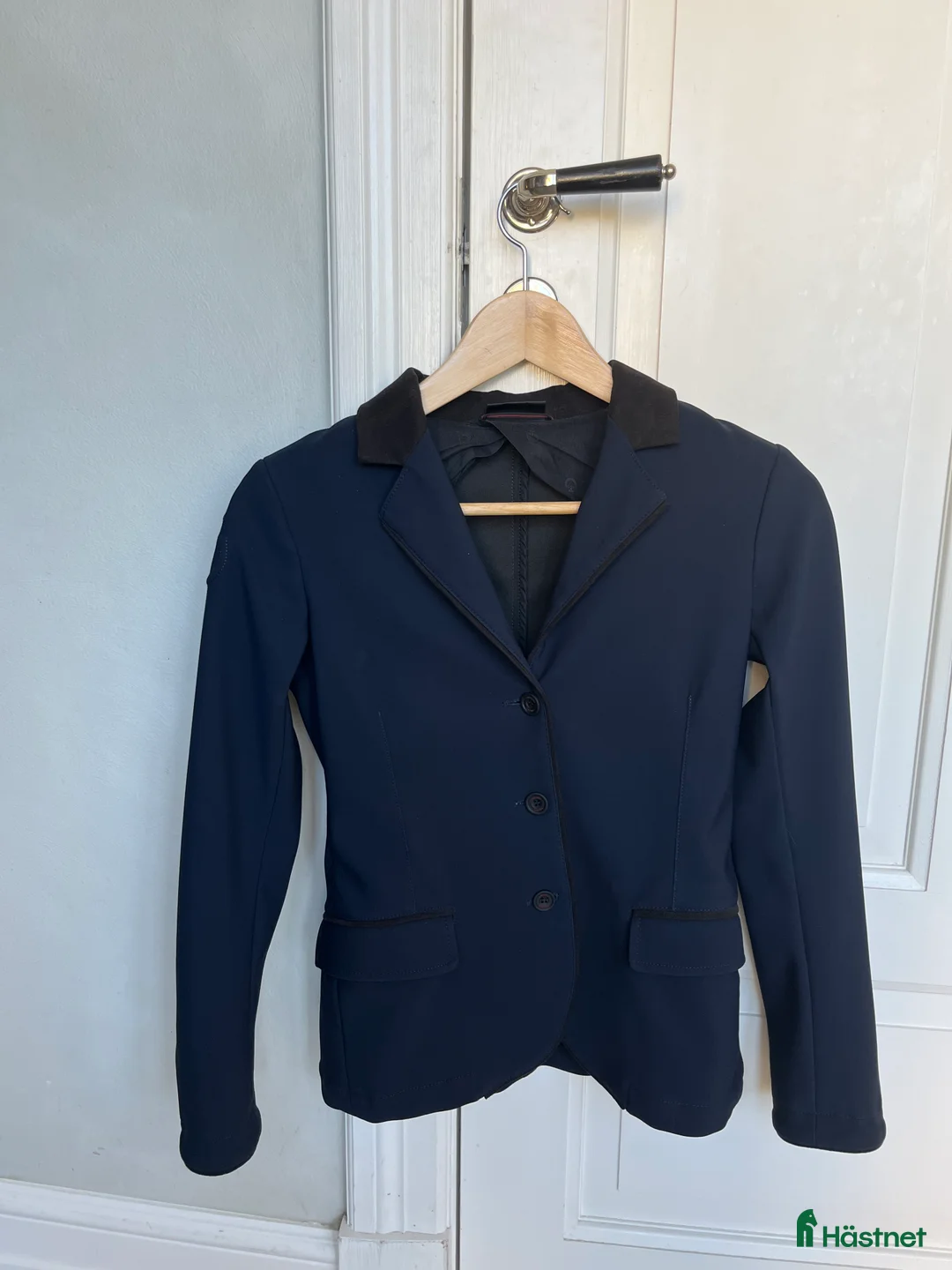 Jackor & Kavajer ryttarutrustning till salu: CT junior tävlingskavaj i Viken - Annons 1