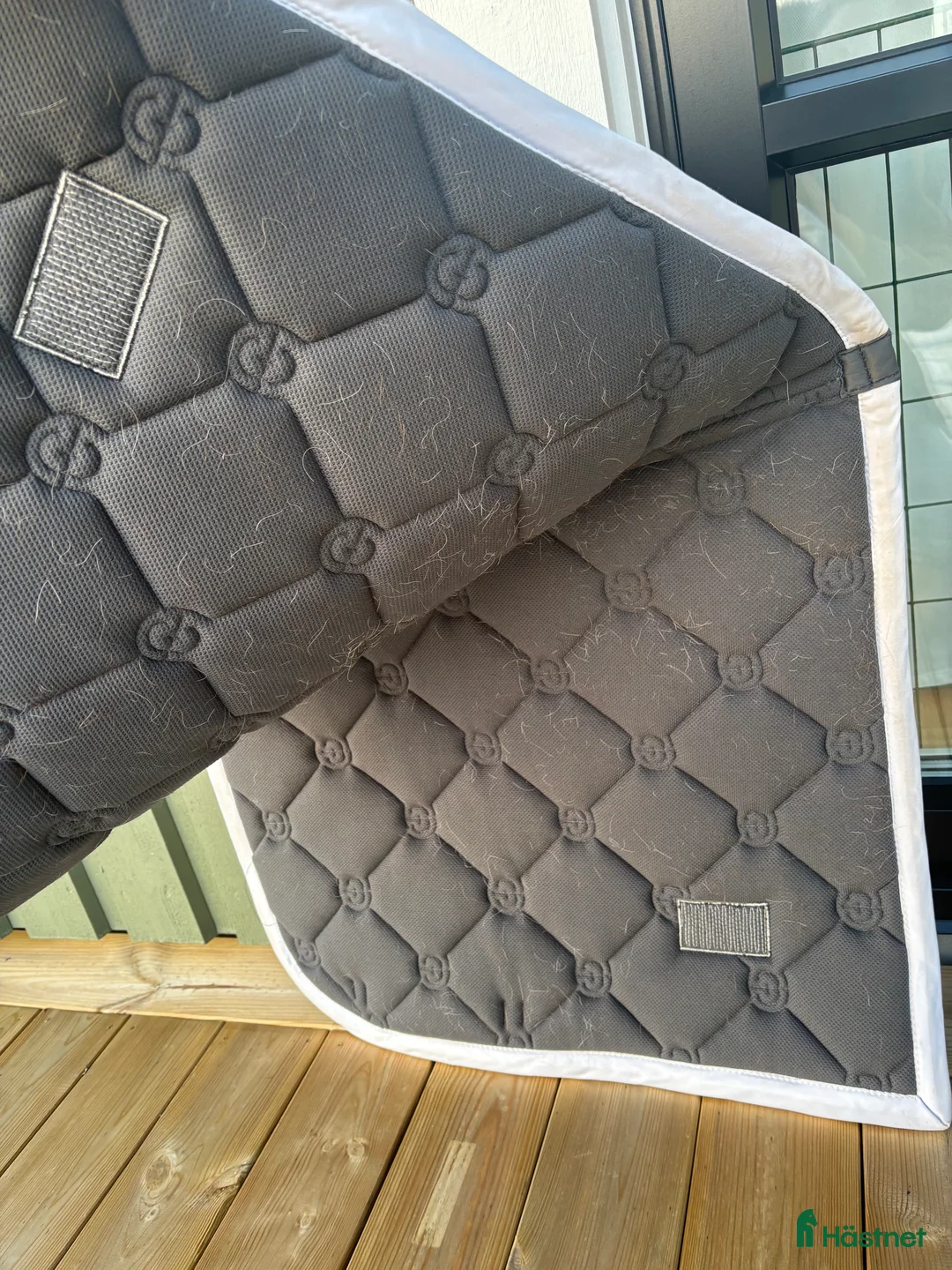 Schabrak & Vojlockar hästutrustning till salu: Säljer grått ES i Järna - Annons 3