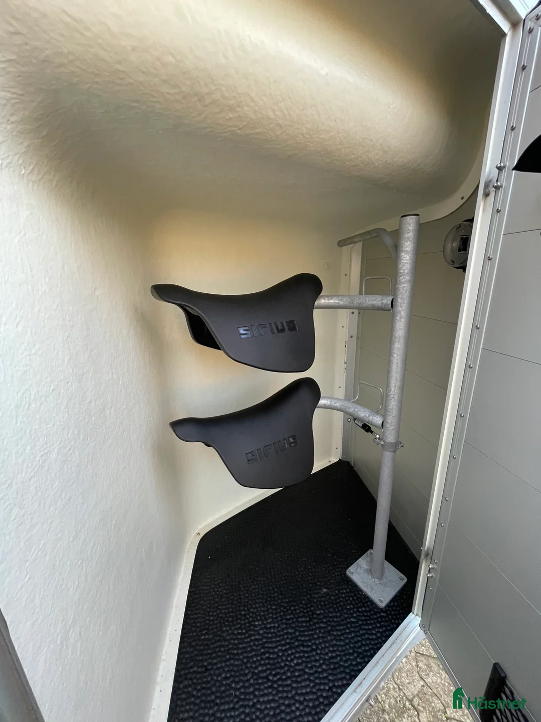 Hästtransporter  fordon & transport till salu: Sirius S75 Alu i nyskick - Annons 4