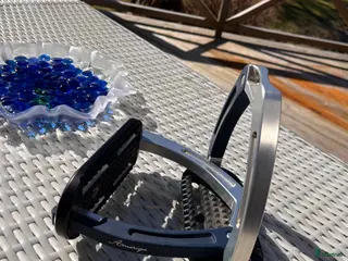 Stigbyglar hästutrustning Amerigo stigbyglar - Annons 1