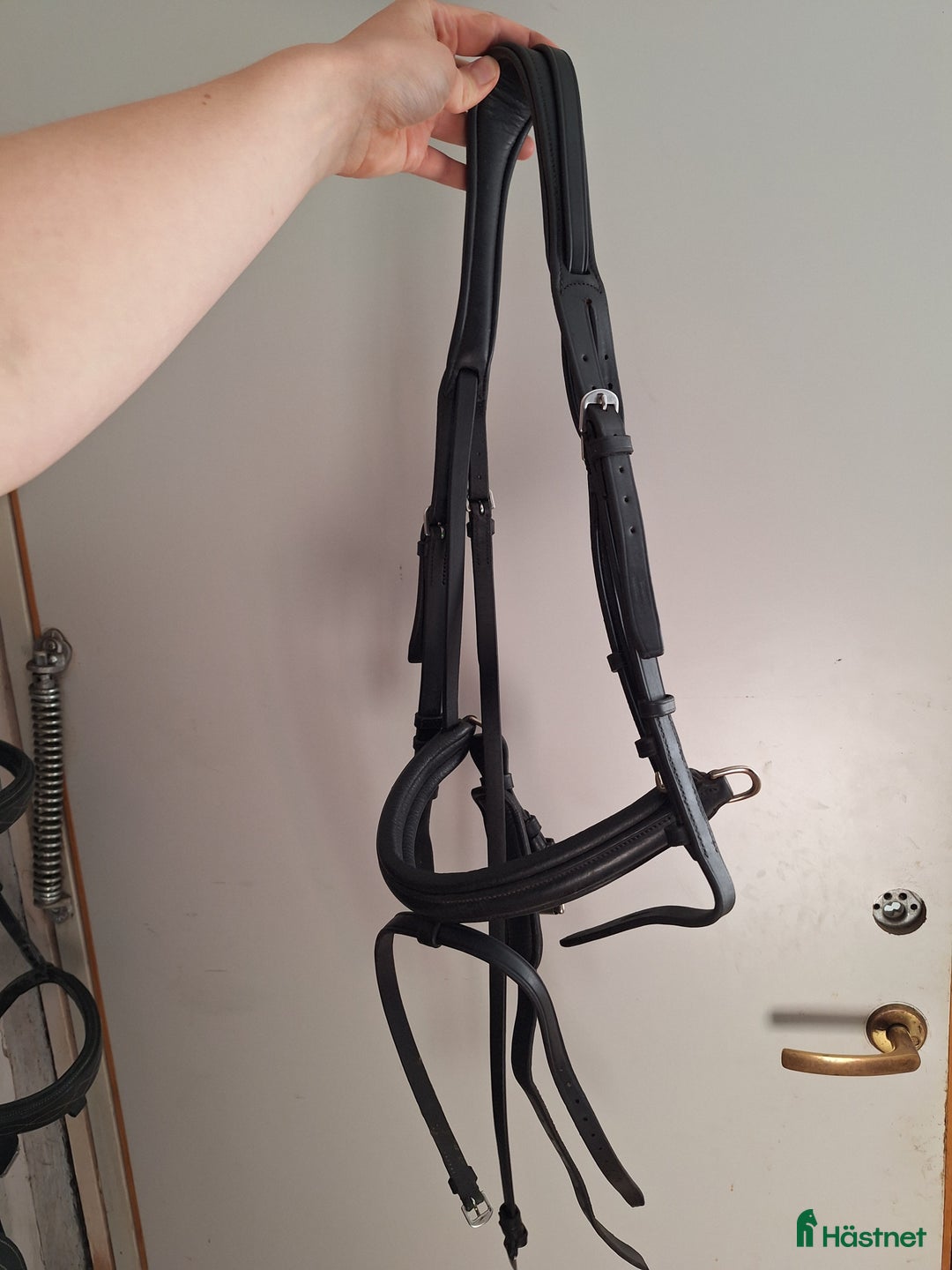 Träns hästutrustning till salu: Träns, lädergrimmor, tyglar  (cob + full) i Torslanda - Annons 2