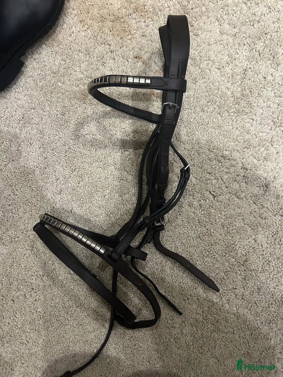 Träns hästutrustning till salu: Mörkbrunt träns strl Cob i Enhörna - Annons 2