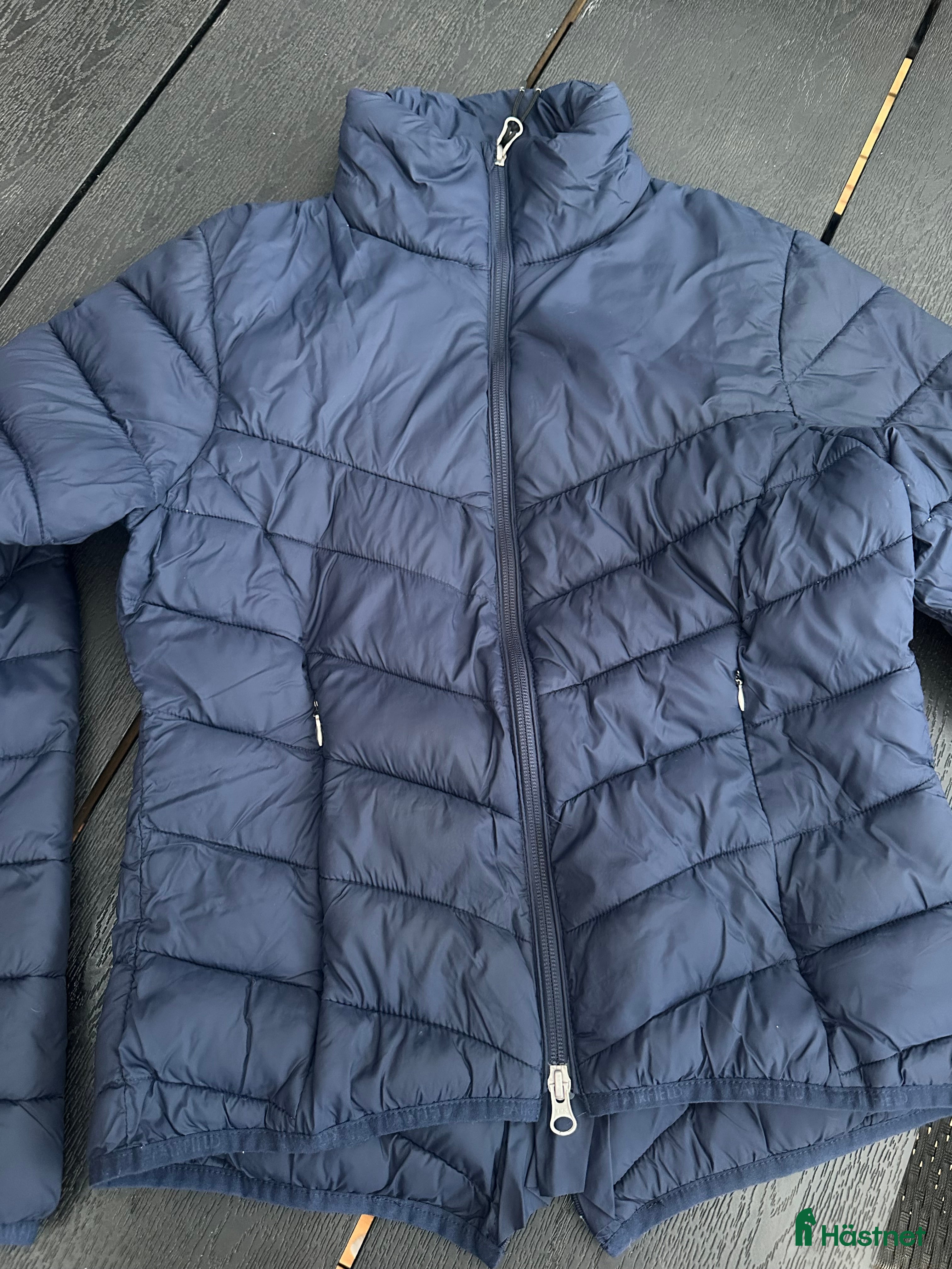 Jackor & Kavajer ryttarutrustning till salu: Sportig fin kort höst ridjacka i Södertälje - Annons 13