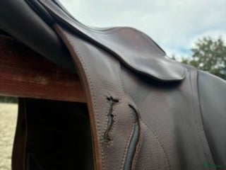 Sadlar hästutrustning till salu: Antares sadel, bra pris vid snabb affär i Danderyd - Annons 3