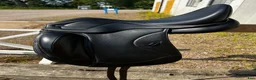 Sadlar hästutrustning till salu: Ikonic light 17” dressyr - Annons 2