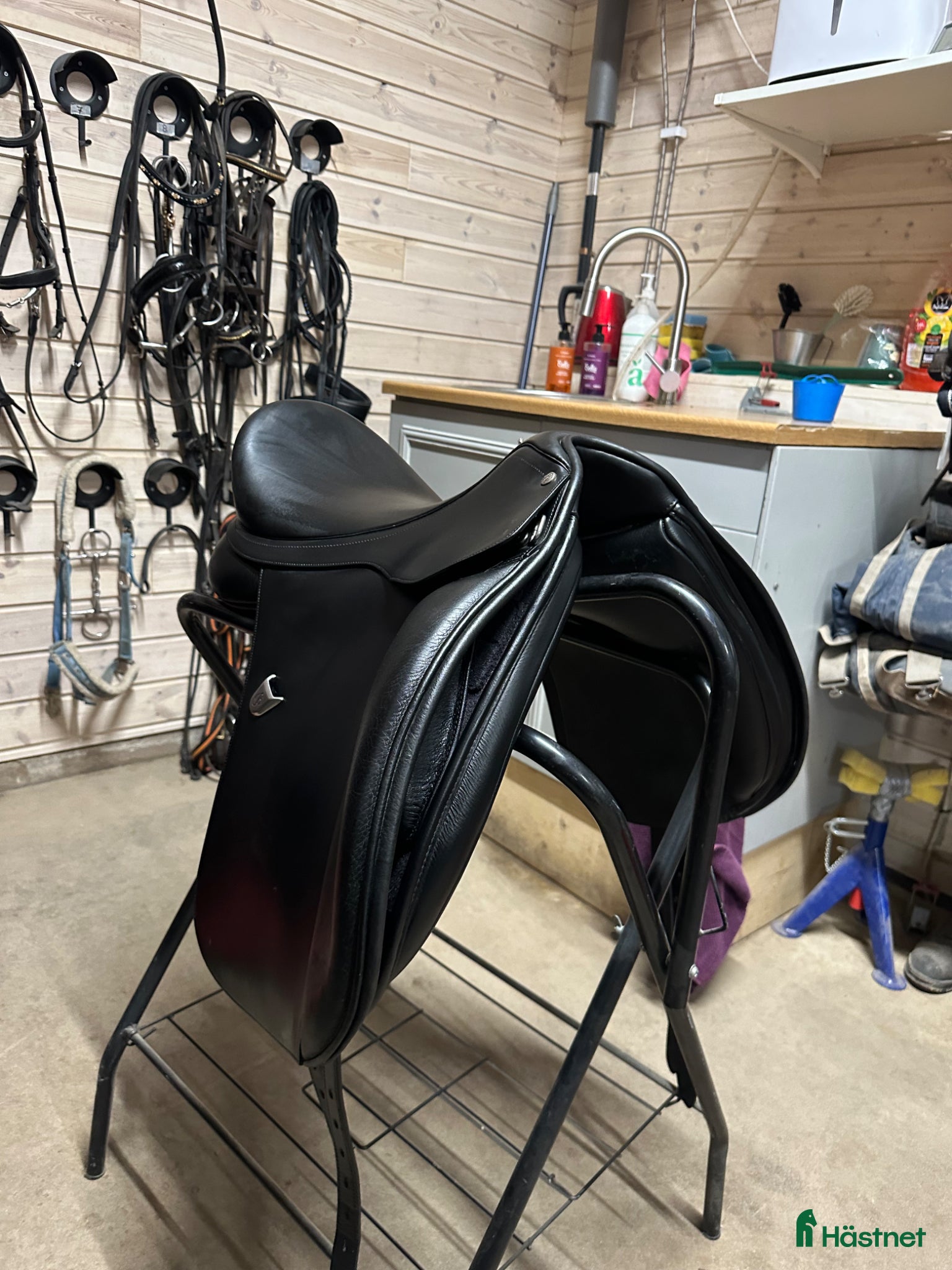 Sadlar hästutrustning till salu: Bates Dressage 17.5/M i Borlänge - Annons 2