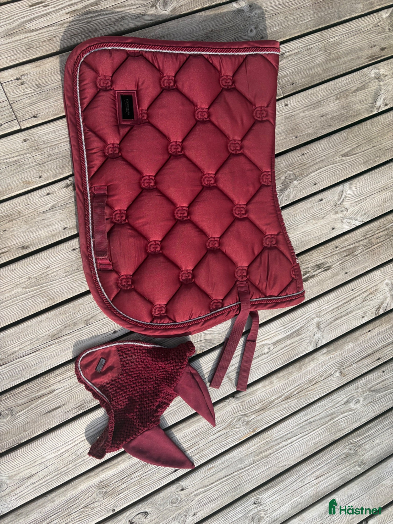 Schabrak & Vojlockar hästutrustning Equestrian Stockholm schabrak med medföljande huva - Annons 1
